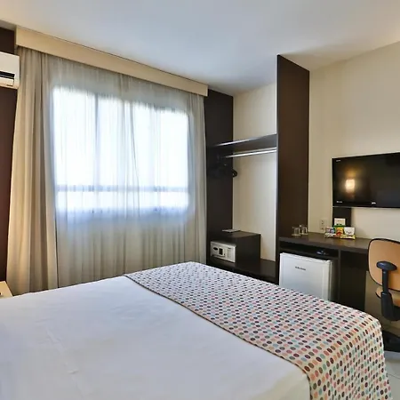 Comfort Hotel Goiania Exterior photo